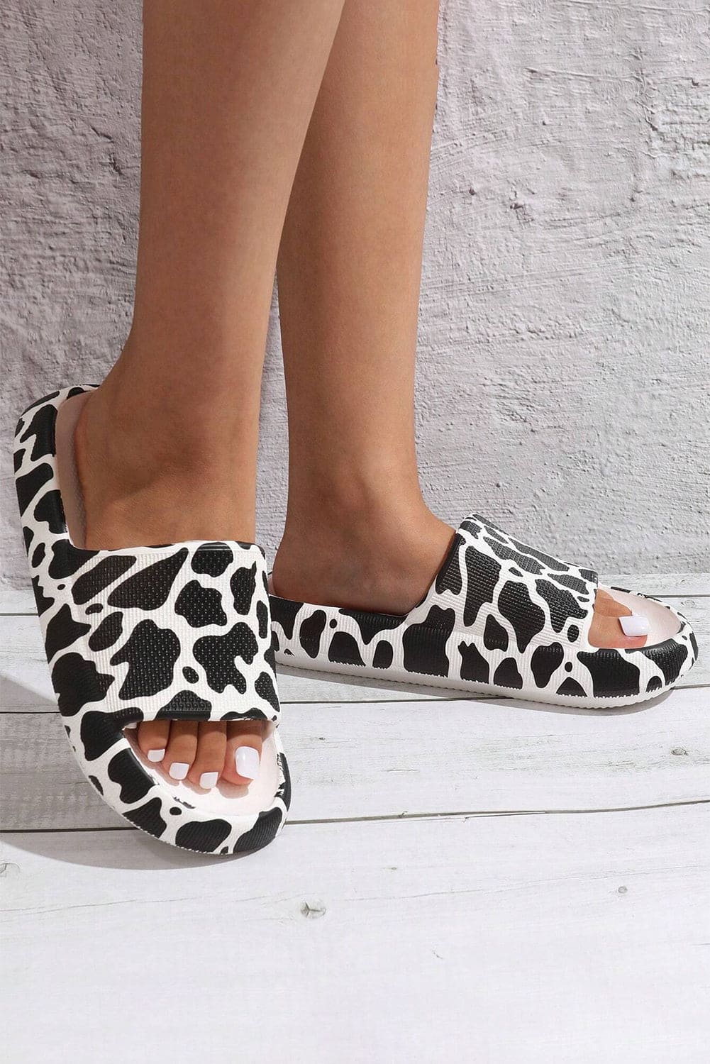 White Casual Animal Spots Print Open Toe Thick Flat Slippers